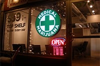 Doctors bone up on medical marijuana