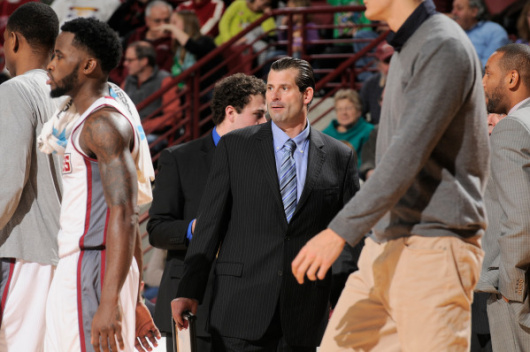 Dissecting UMass coach’s bonus-laden salary