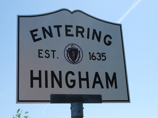 Hingham town sign1