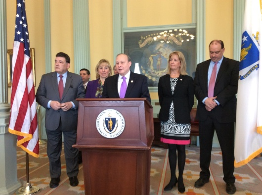 Senate puts teeth into public records reform