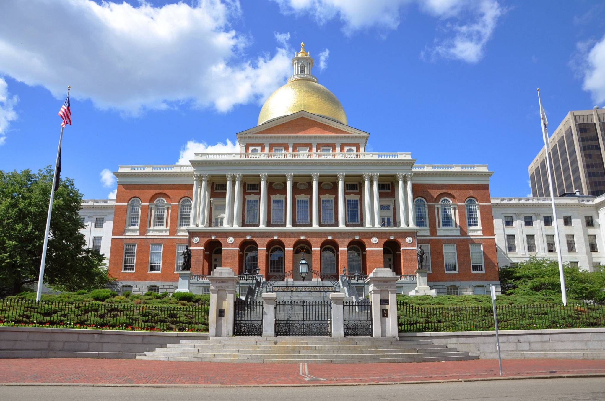Rep joins unenrolled in-crowd