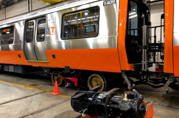 More delays for new Orange and Red line cars