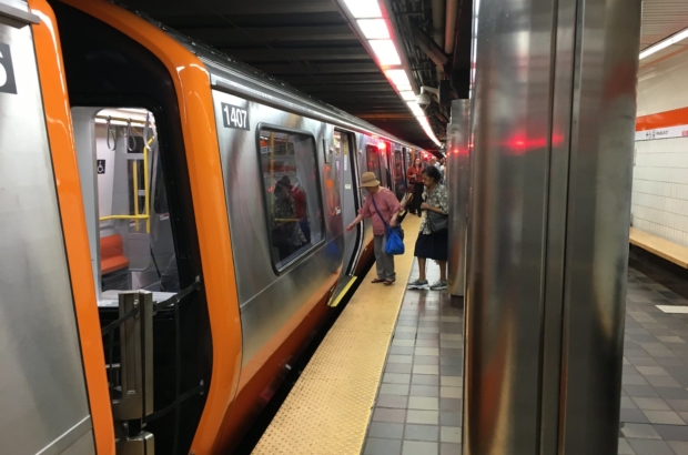 Orange Line service cut due to electrical arcing problem