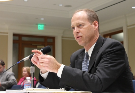 AG aide wins 5-3 vote for judgeship