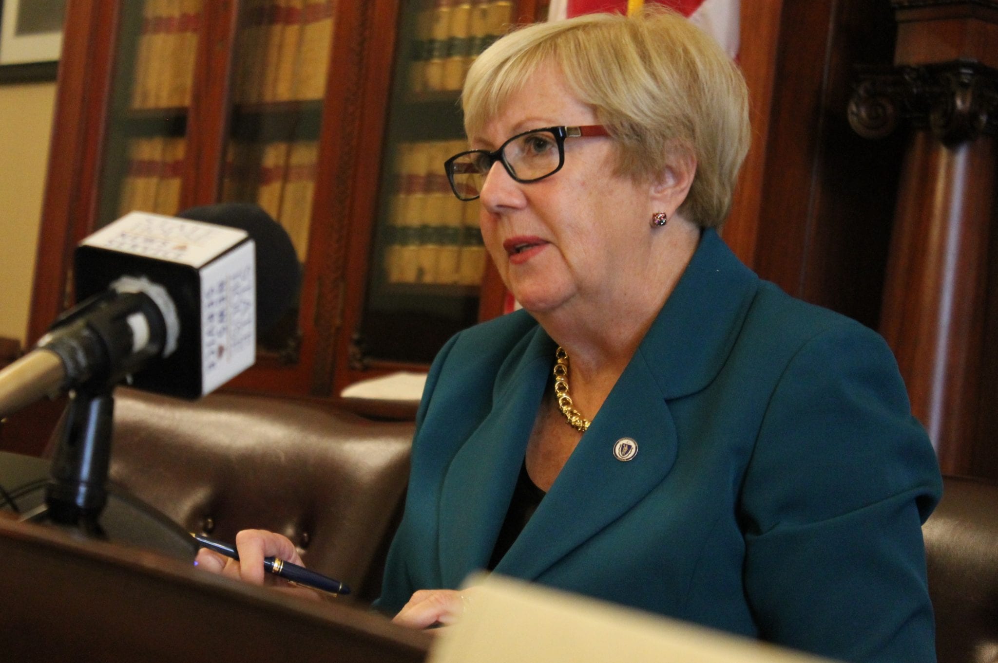 Commission backs sticking with one type of ‘time’