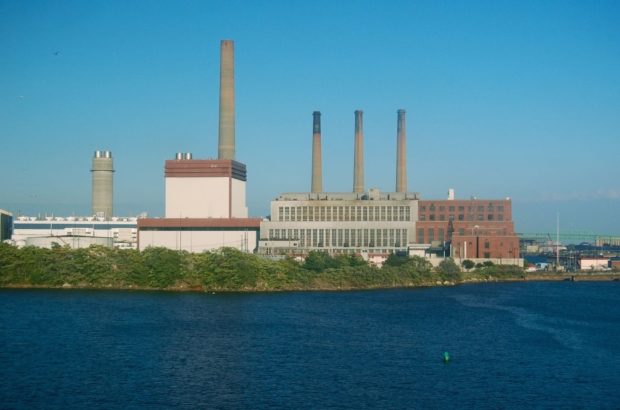 Exelon sets its price for keeping Everett plants open