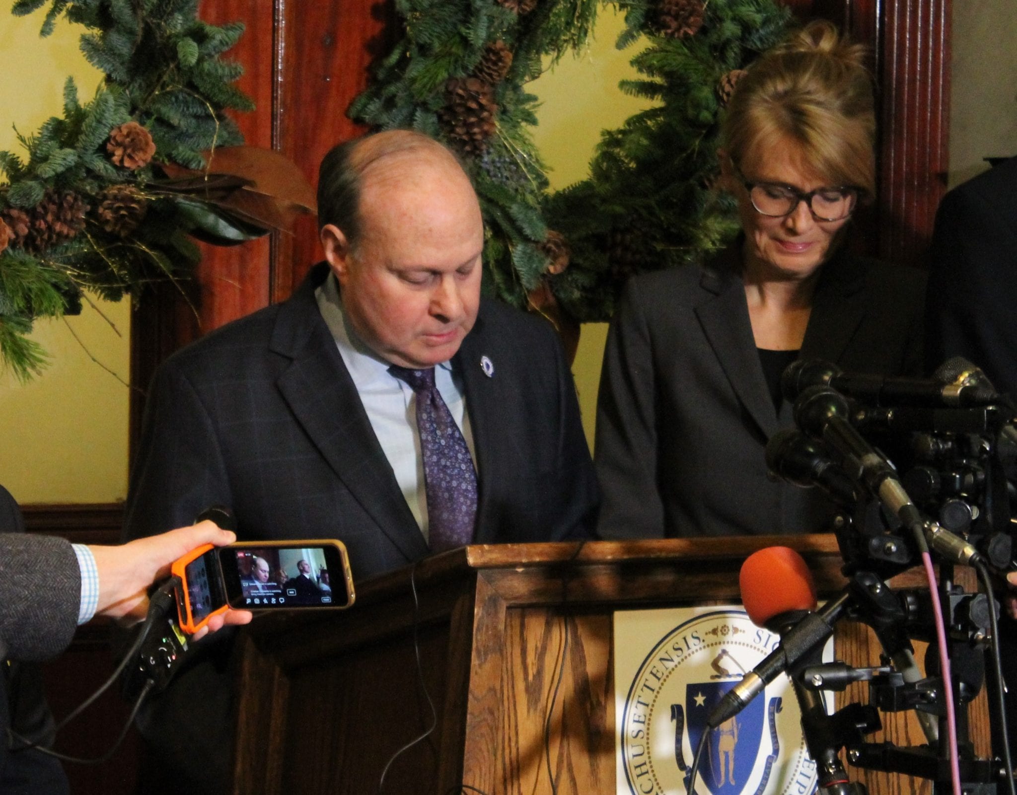 Rosenberg resigns from Senate