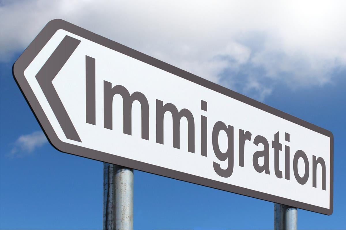 调查发现马萨诸塞州对移民问题的担忧增加。