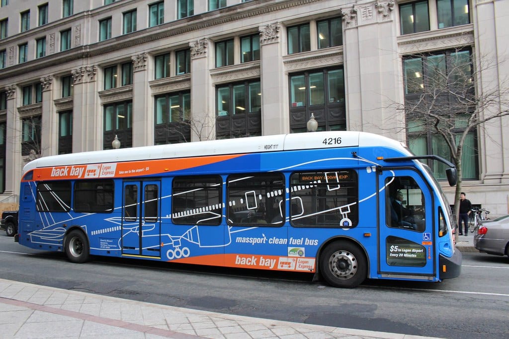 Автобус ис. Nabi 60 BRT Bus. Бостон автобусы. Бостонский автобус. Автобусы Nabi из стеклопластика.