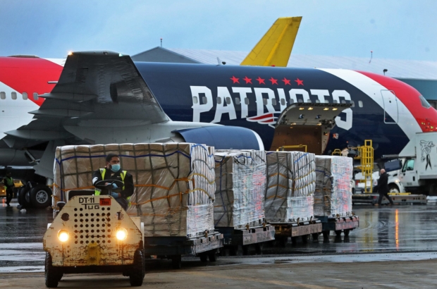 Patriots plane delivers 1m masks from China