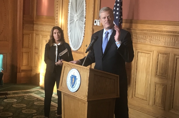1,571 state workers not complying with vaccine mandate