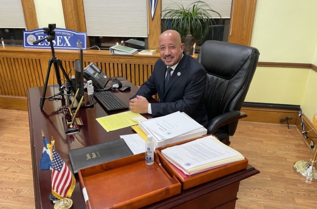 New Lawrence mayor says it’s now the people’s turn