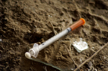 opioid use abuse drugs needle hypodermic